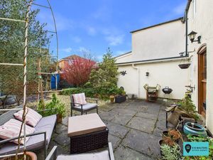 Garden - click for photo gallery